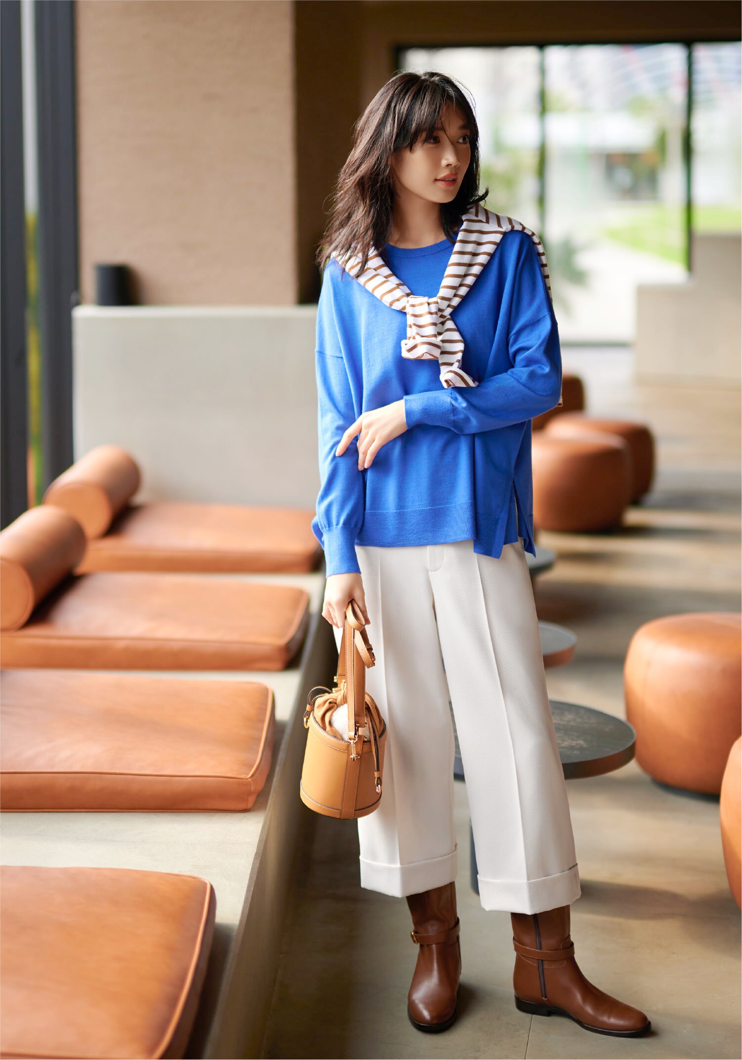 23区　鮮やか　ブルー　ゆったり　ウール　ニット　オンワード 23区 鮮やか ブルー ゆったり ウール ニット オンワード BLUE