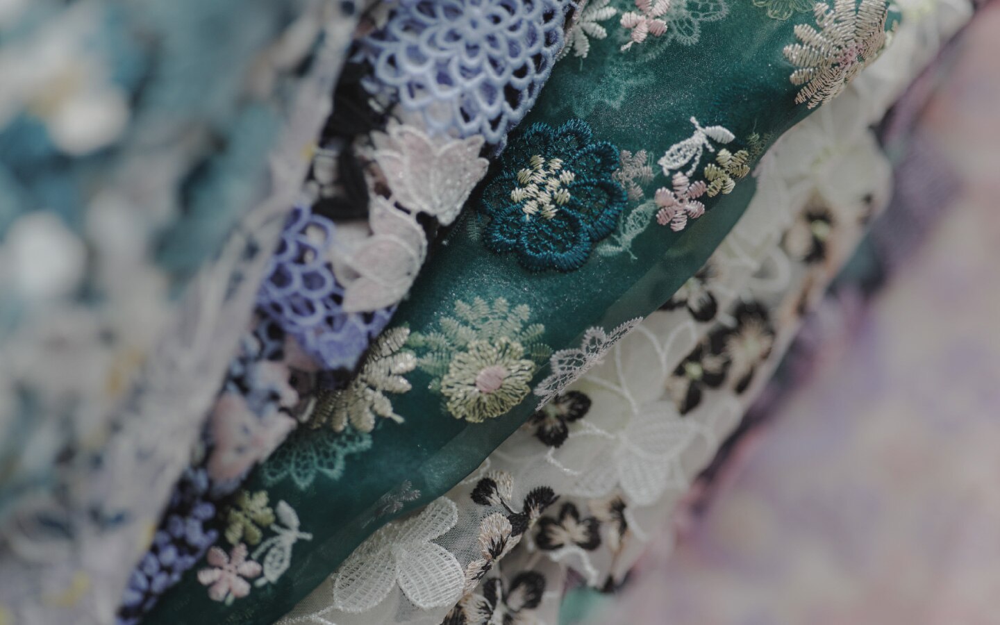 TOCCA meets MIKA & Loveco Flower in Heart Bag