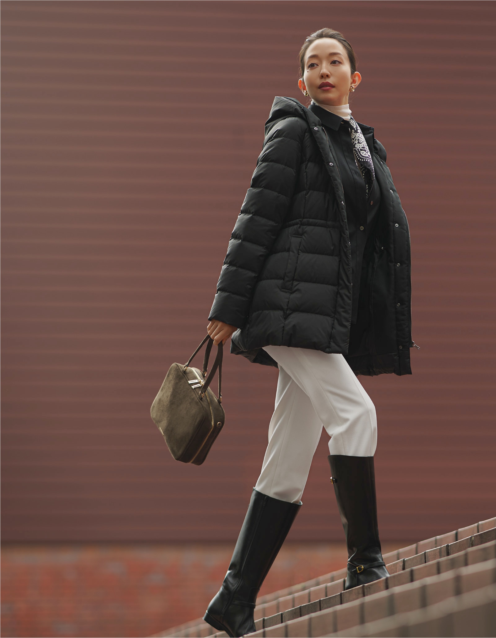 23区 オンワードダウンコートジャケット　フード　黒38　新品同様　上質高級 23区】「品格アウター」と過ごす上質な冬| ファッション通販サイト