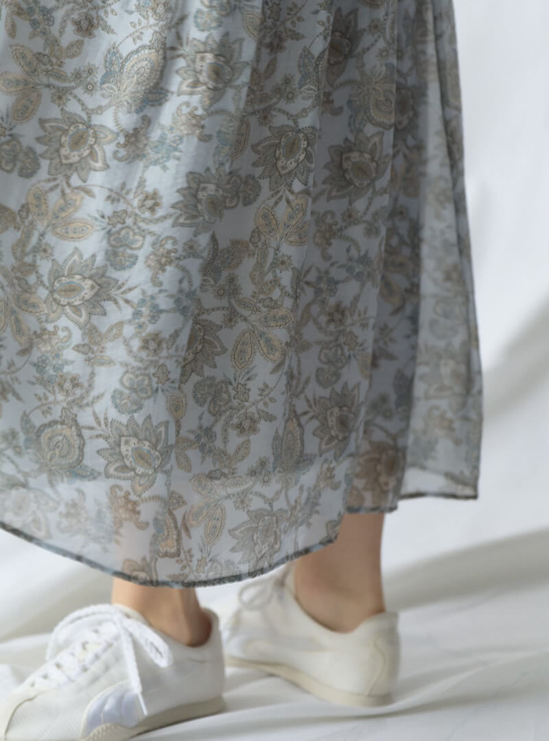 LOOK 02