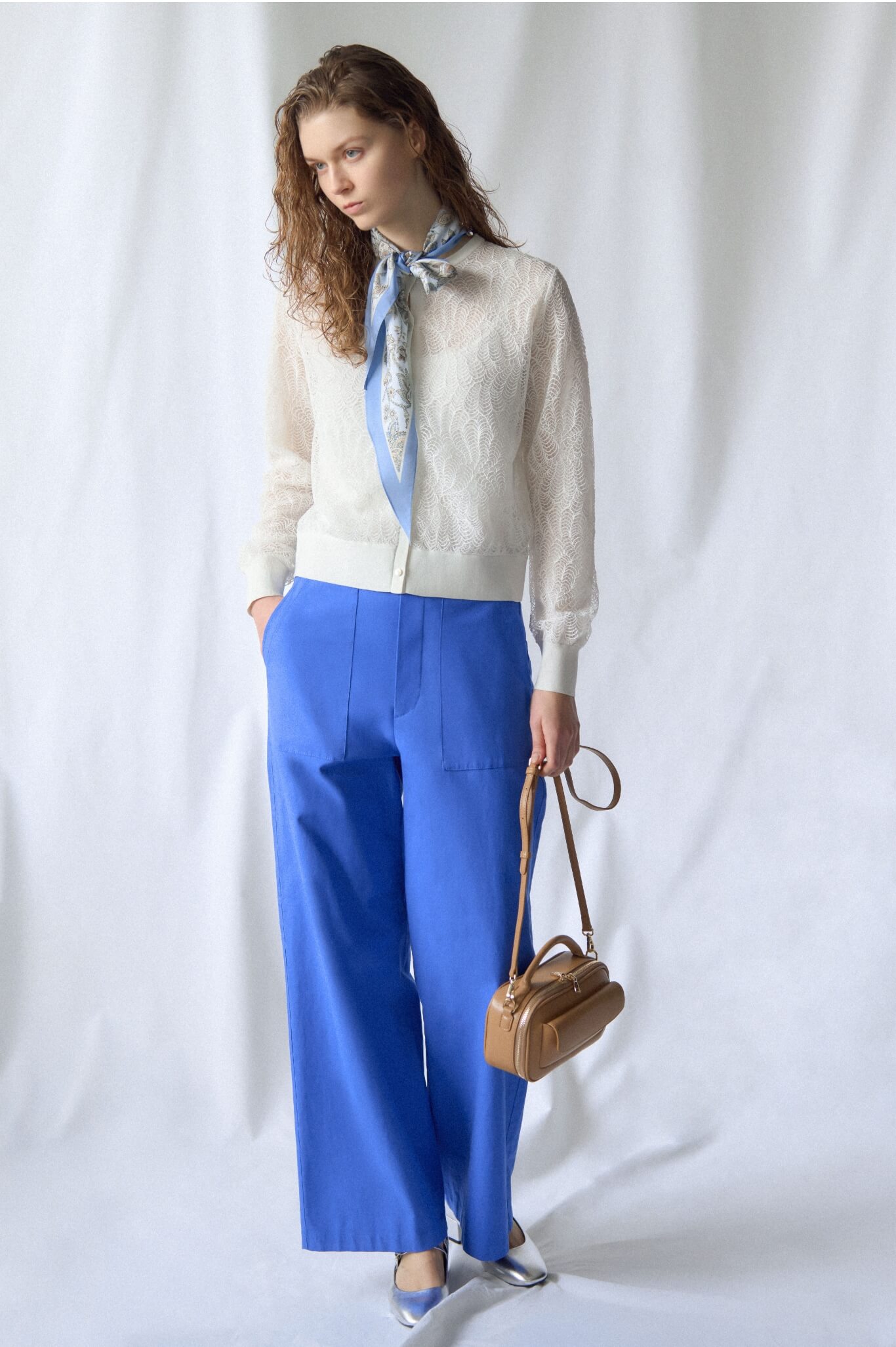 LOOK 08