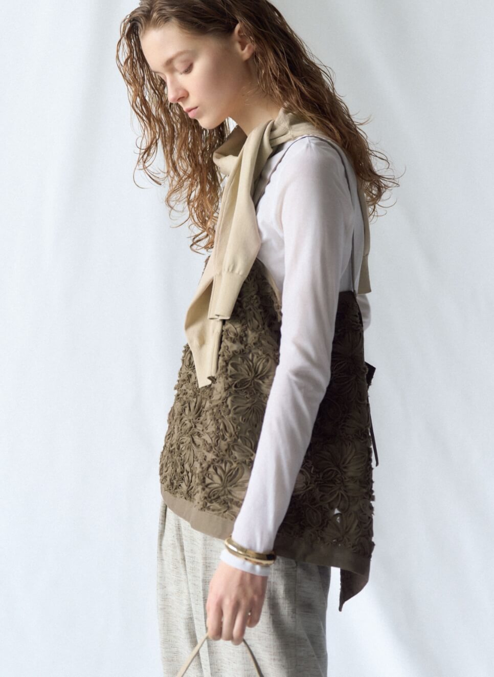 LOOK 09