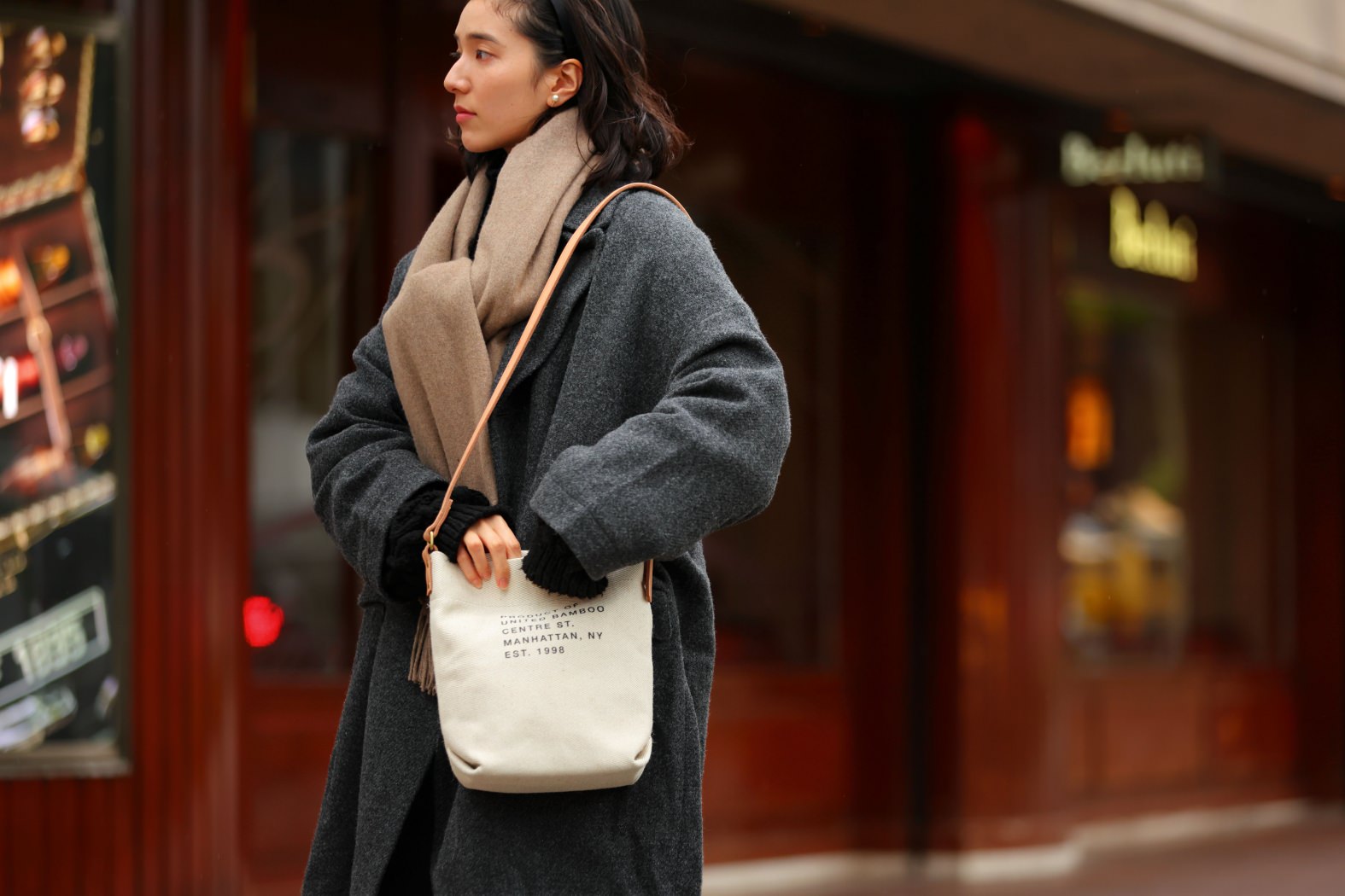 “UB BASIC BAG”のショルダーバッグ