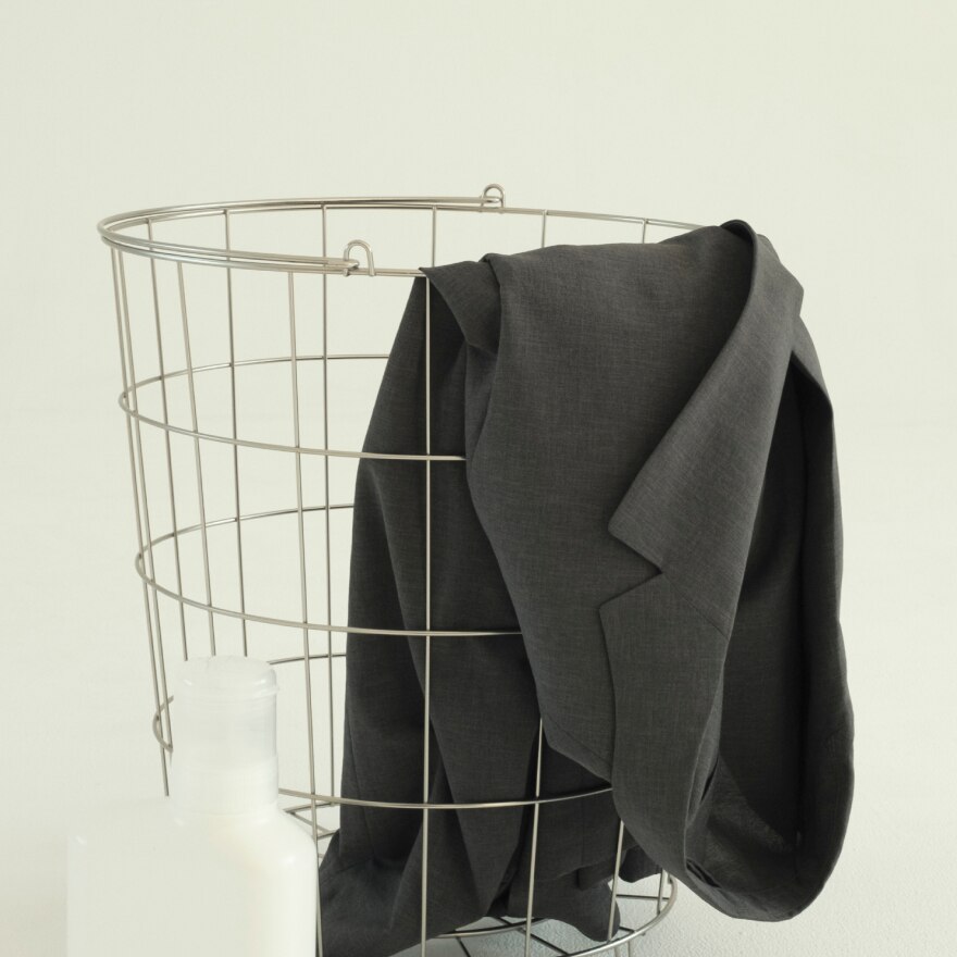 かごに入っているジャケット