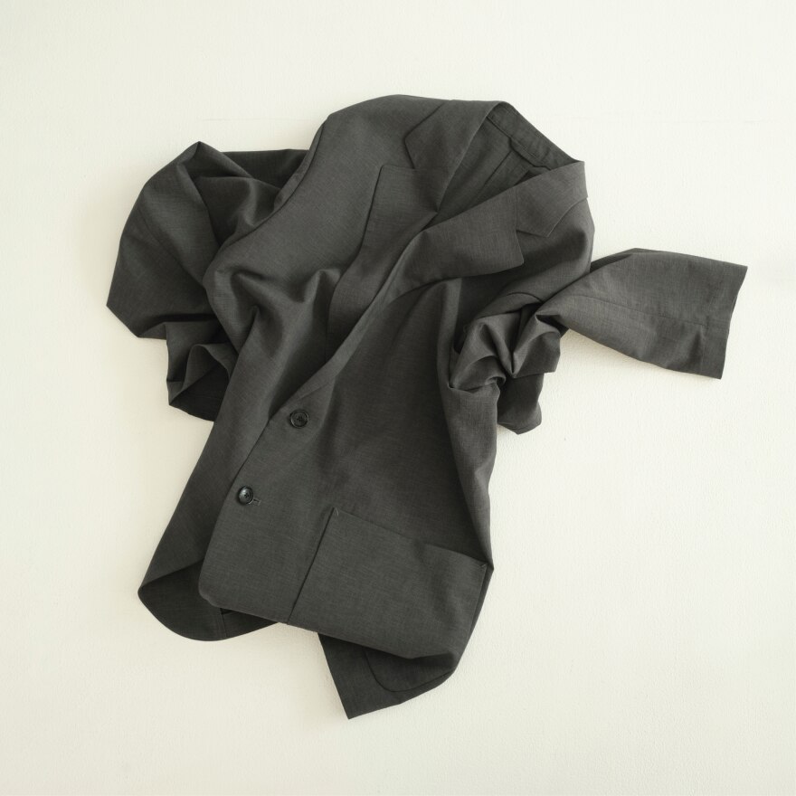 シワになりにくいジャケット