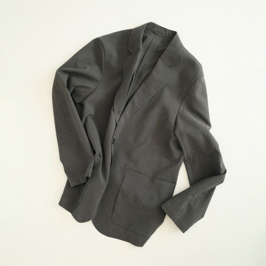 シワになりにくいジャケット