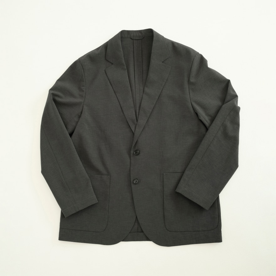 シワになりにくいジャケット