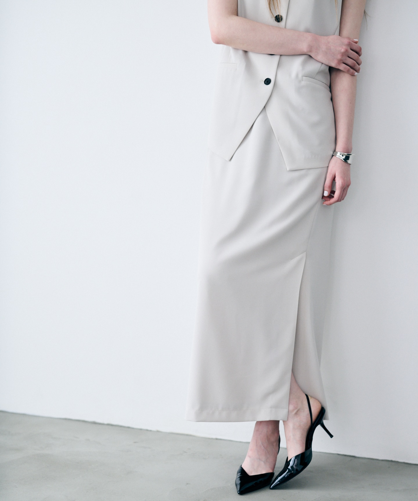 I-LINE SKIRT