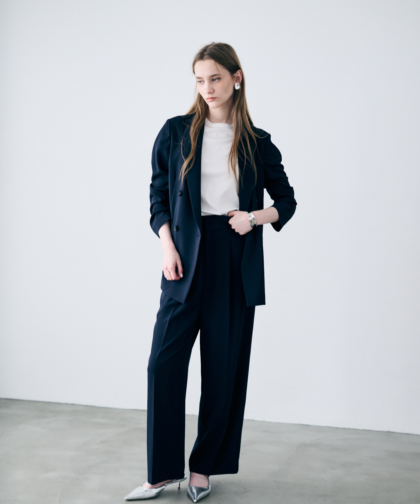 STRAIGHT PANTS Detail 2