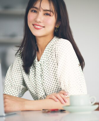 フェミニン服なら<br>在宅ワークもご機嫌