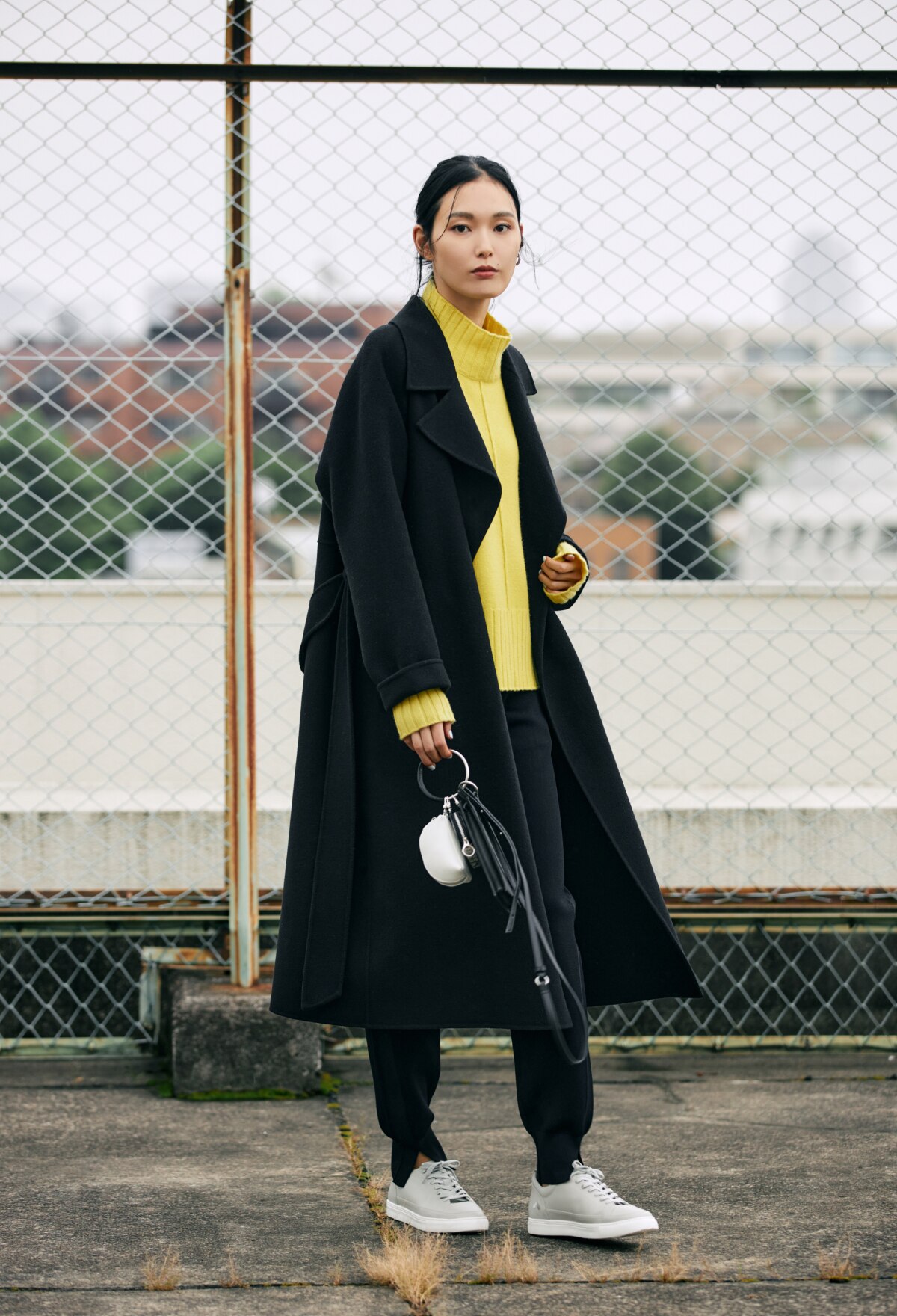 素材のコントラストでシンプルを格上げ