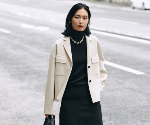 ダークキャメルで「大人カジュアル」