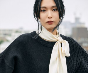 ダルブルーで「辛口フェミニン」