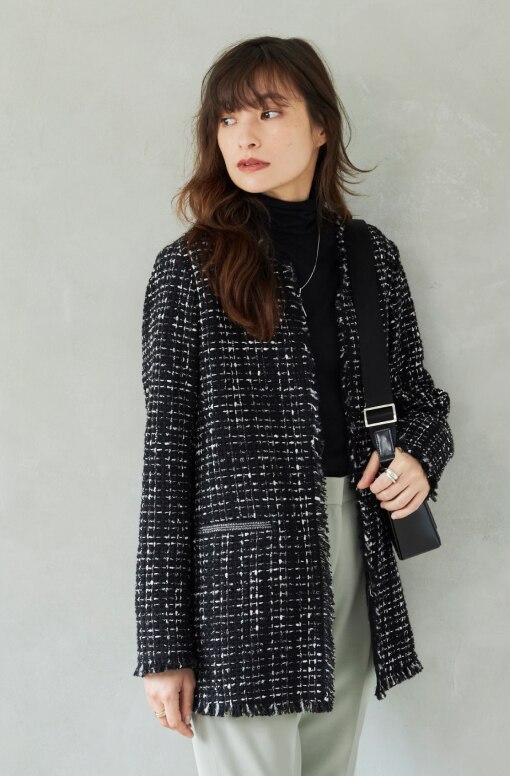 羽織るだけで心浮き立つ都会派ライトアウター