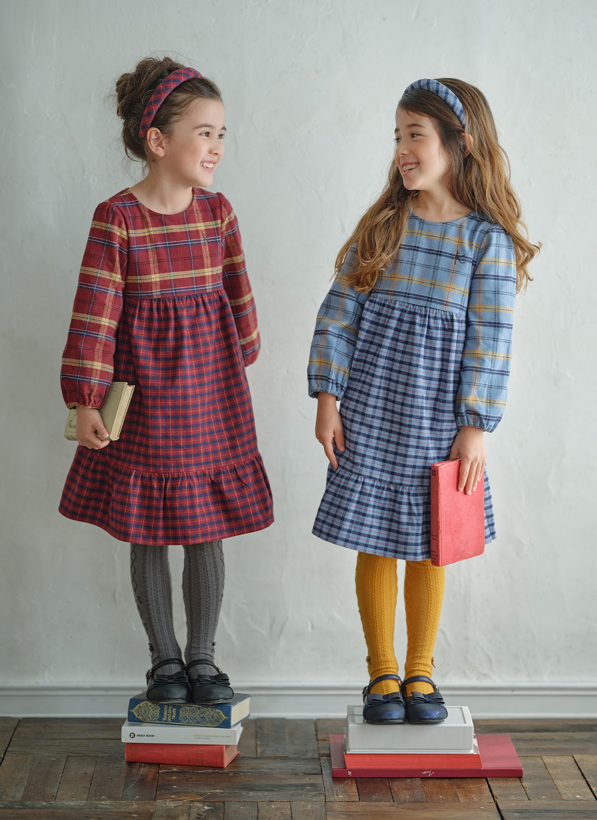 コスメグラフィック Tシャツ×スエードライクフリル スカート