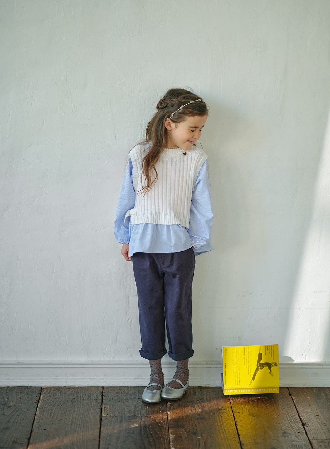 レイヤード ニットブラウス×ストレッチツイル パンツ