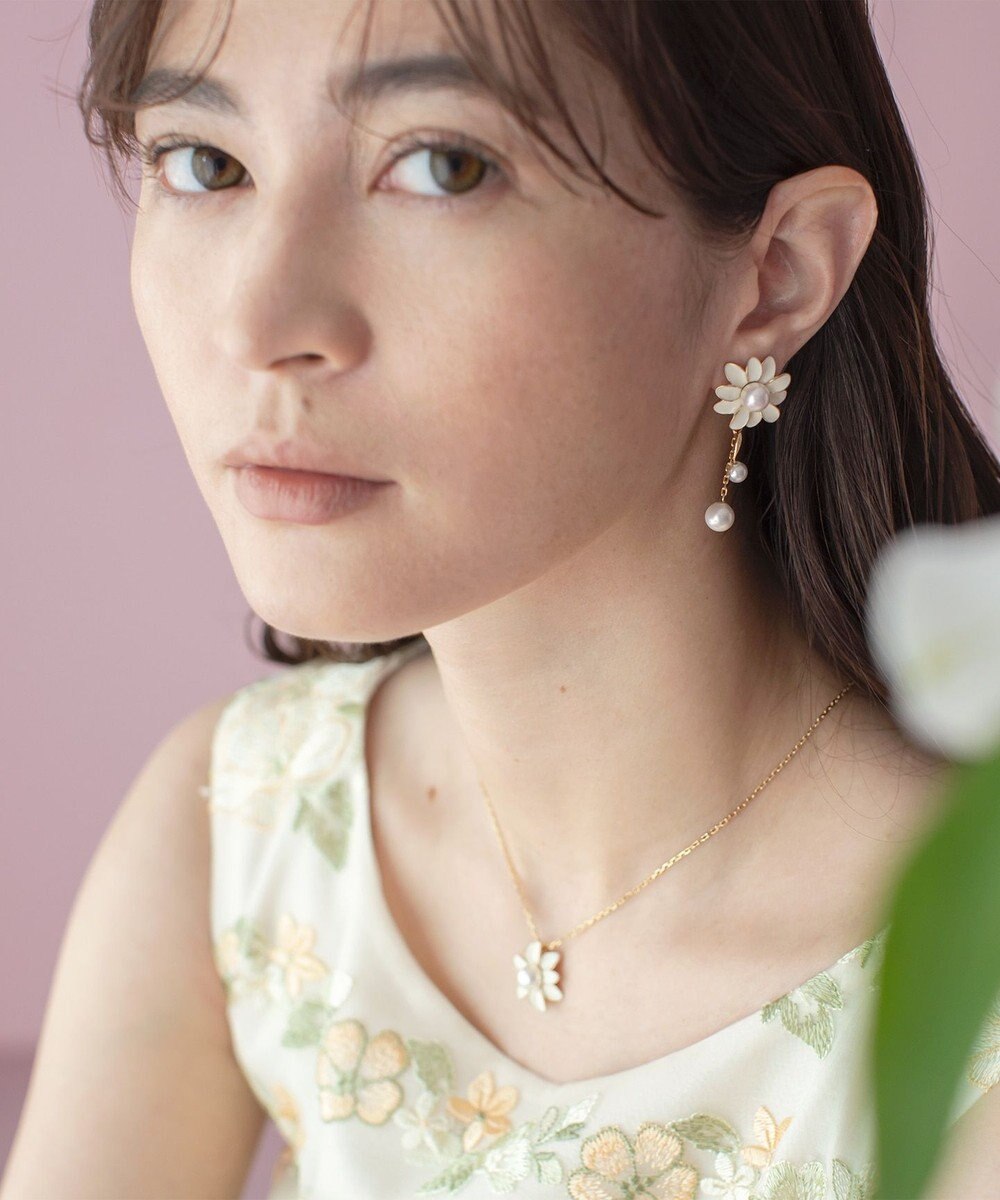 Daisy Pierced Earrings ピアス Tocca ファッション通販 公式通販 オンワード クローゼット Daisy Pierced Earrings ピアス Tocca ファッション通販 公式通販 オンワード クローゼット