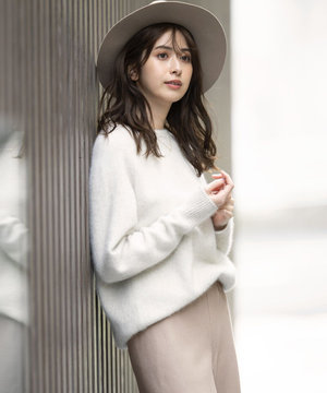 ホワイトフォックス クルーネック ニット