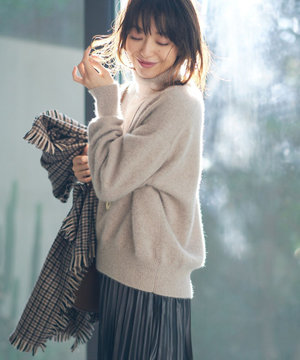 ホワイトフォックス タートルニット