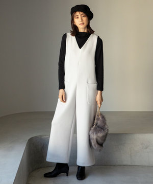 ハイストレッチダンボール Vネック サロペット