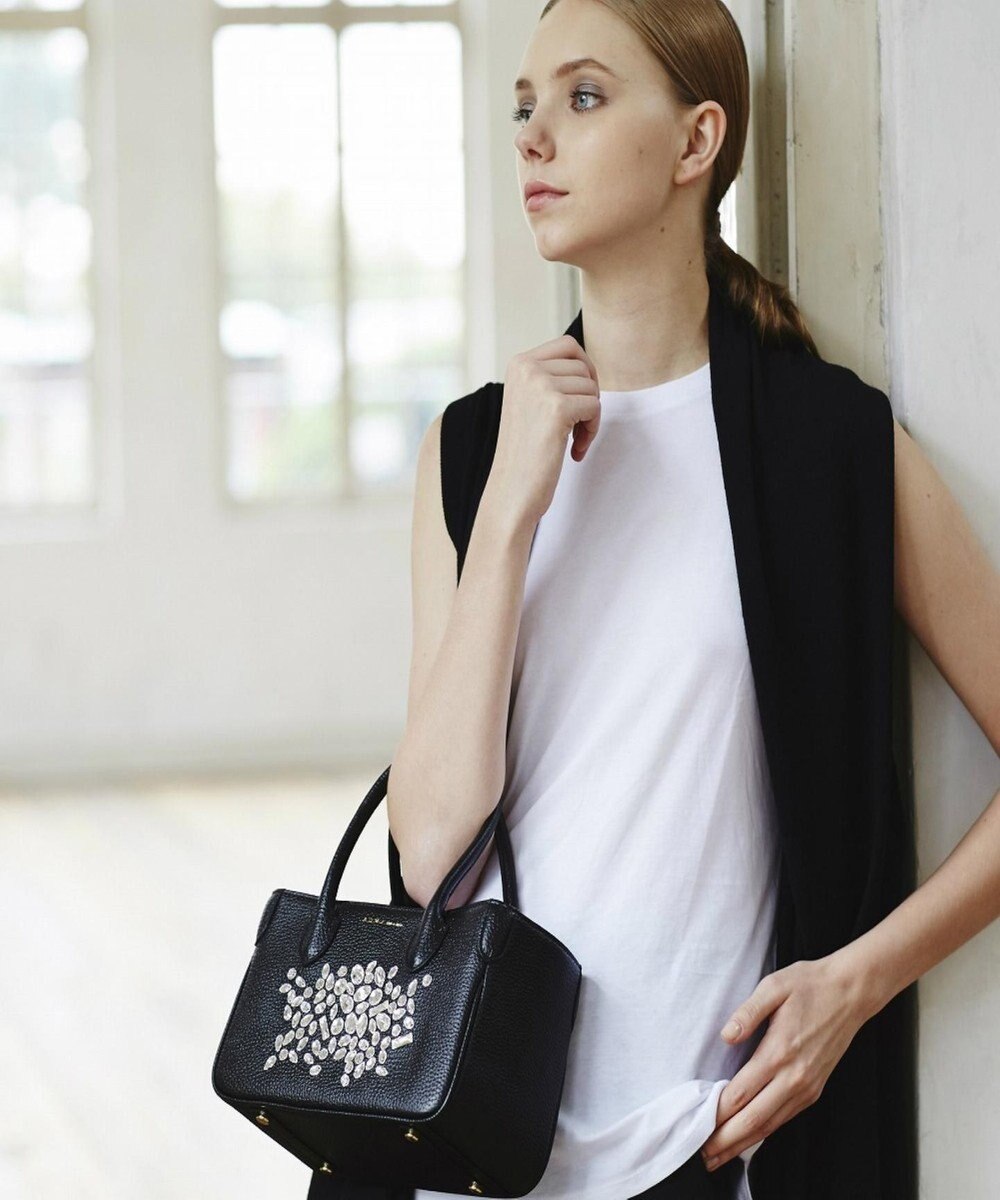 牛革 スワロフスキー クリスタル付き ミニトート A D M J ファッション通販 公式通販 オンワード クローゼット 牛革 スワロフスキー クリスタル付き ミニトート A D M J ファッション通販 公式通販 オンワード クローゼット