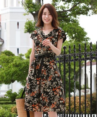 洗える 体型カバーも叶う ボタニカルプリントワンピース Tiaclasse ファッション通販 公式通販 オンワード クローゼット