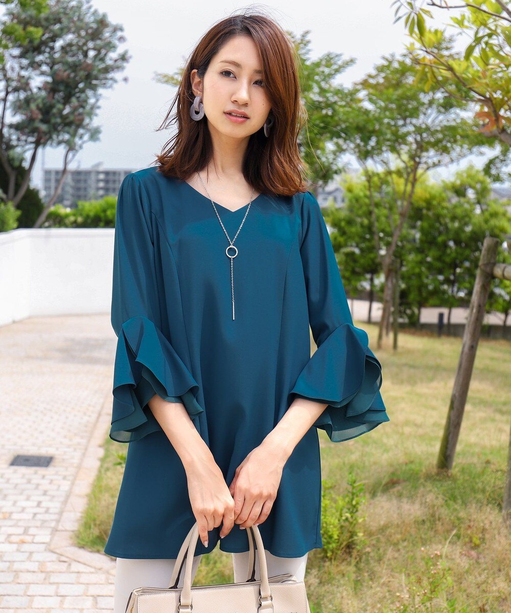 【洗える】女性らしさ薫る2段フレアスリーブチュニック