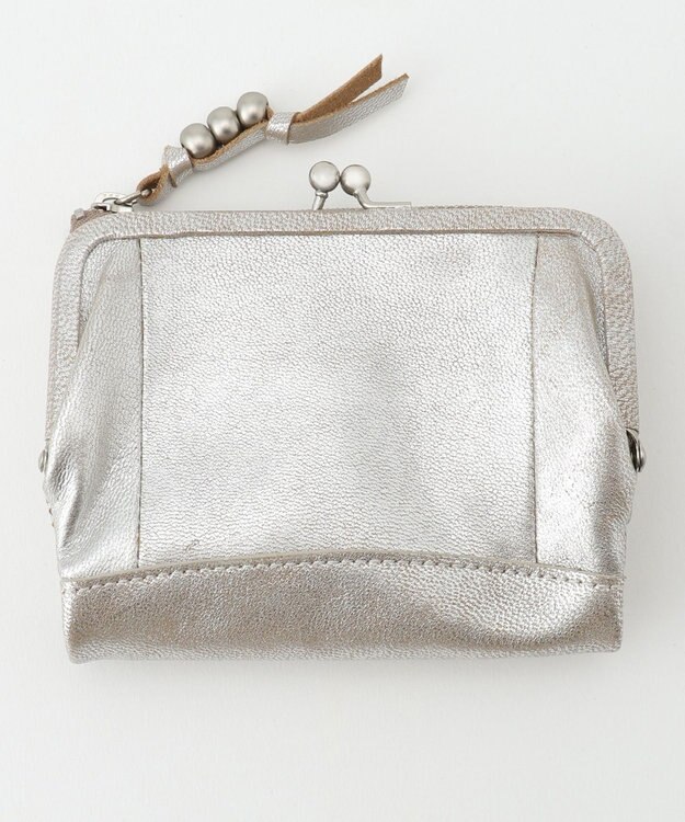 UNBILLION perche エアリーゴート外がま口2つ折り財布 シルバー