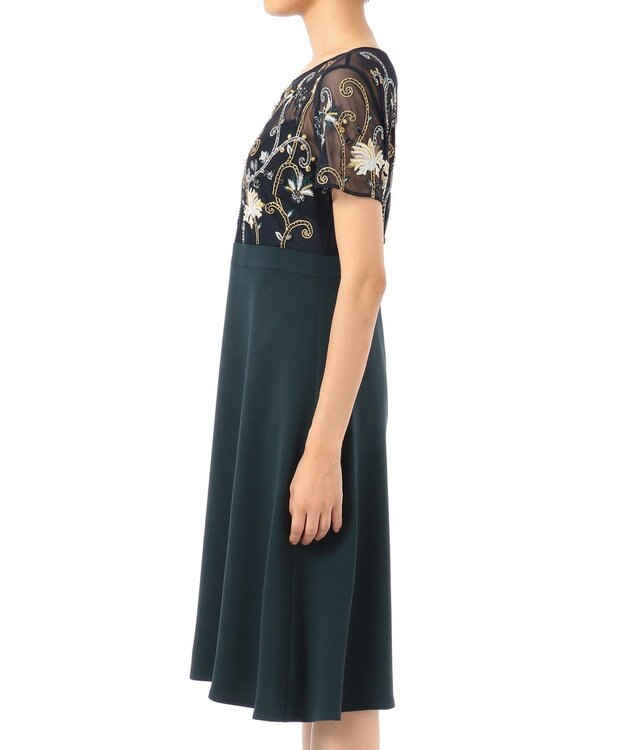 GRACE CONTINENTAL フラワー刺繍フレアワンピース グリーン