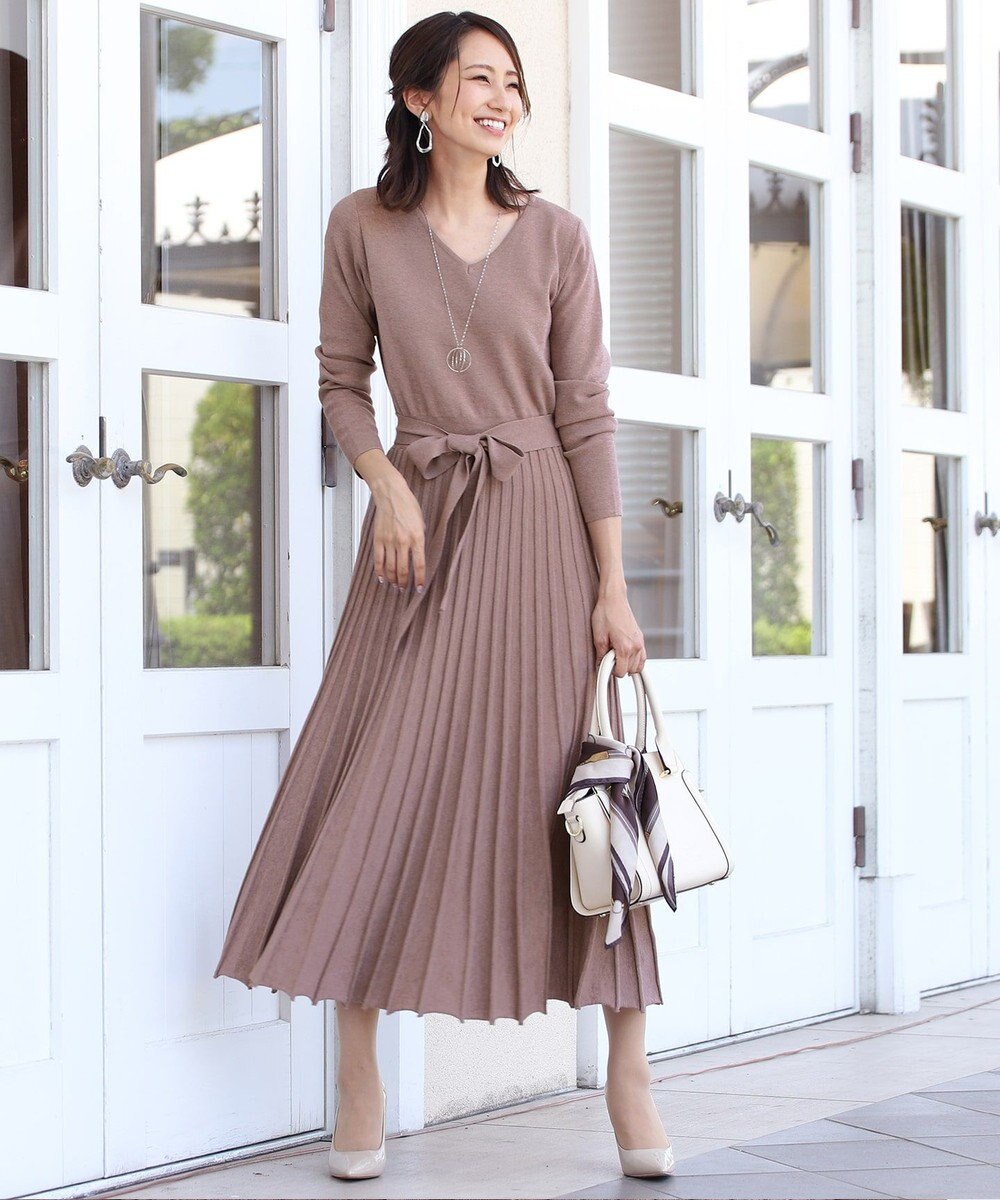 1着でオシャレ感が出せる ｖネックニットプリーツワンピース Tiaclasse ファッション通販 公式通販 オンワード クローゼット