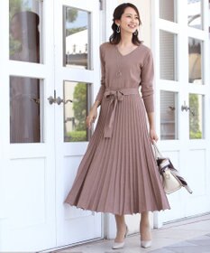 1着でオシャレ感が出せる ｖネックニットプリーツワンピース Tiaclasse ファッション通販 公式通販 オンワード クローゼット