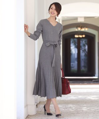 1着でオシャレ感が出せる ｖネックニットプリーツワンピース Tiaclasseファッション通販 公式通販 オンワード クローゼット