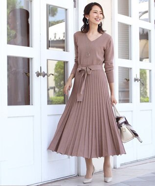 1着でオシャレ感が出せる ｖネックニットプリーツワンピース Tiaclasse ファッション通販 公式通販 オンワード クローゼット