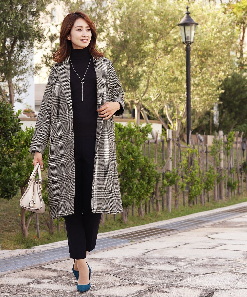 幅広く活躍が期待できるチェック柄チェスターコート