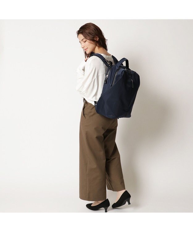 Y'SACCS WELLBA リュックサック【TVドラマ衣装提供商品】 ネイビー