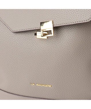 LA BAGAGERIE 金具アクセントリュック グレー