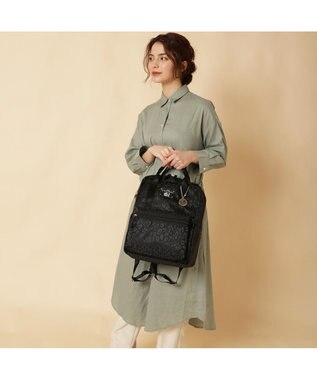 LA BAGAGERIE 10ポケット持ち手付きリュック レオパード