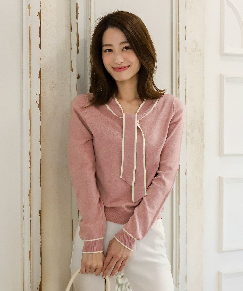 【洗える】柔らかな肌触りの配色ボウタイニット