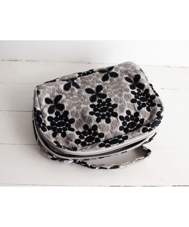 AND WOOL 花タイル ポーチ グレー