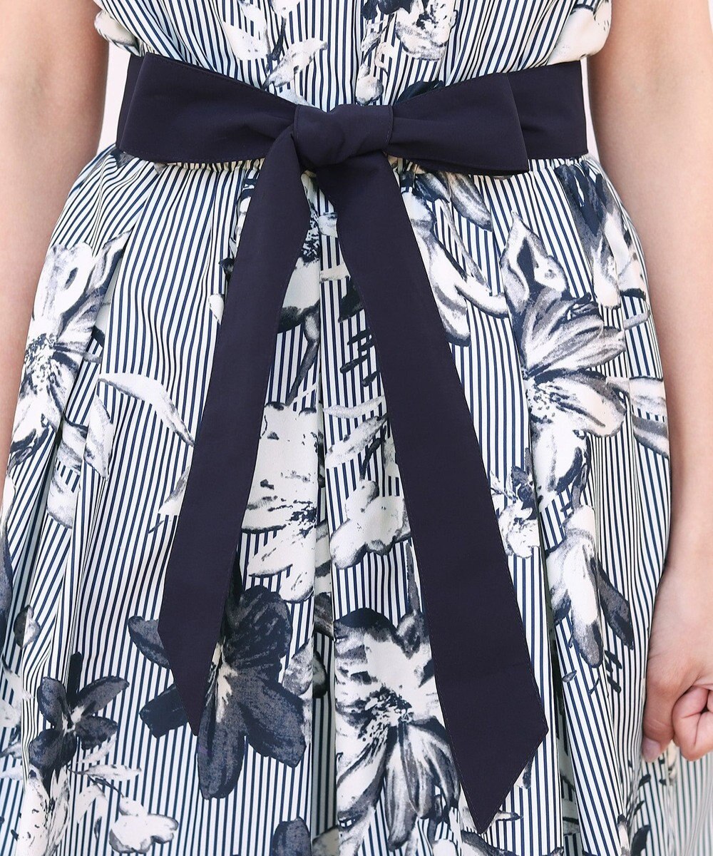 洗える 爽やかな印象のストライプフラワーワンピース Tiaclasse ファッション通販 公式通販 オンワード クローゼット