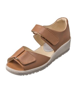 ペダラウォーキングシューズ 2E ヒール高4.0cm