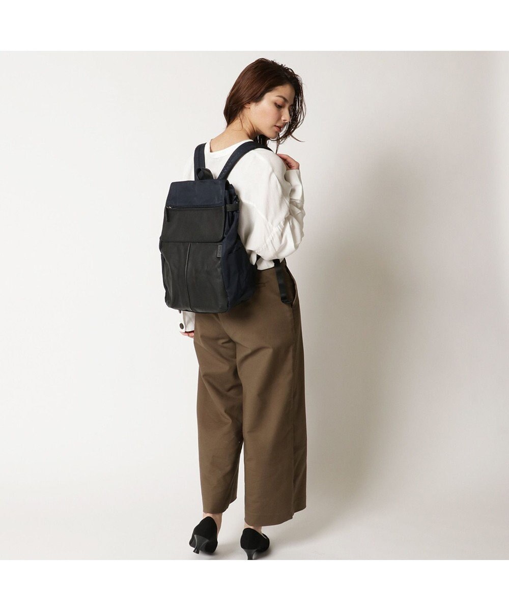 Y'SACCS ナイロン×牛革コンビシリーズ リュックサック Mサイズ 