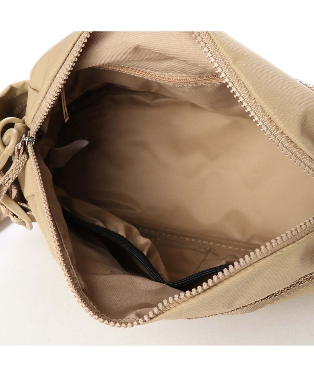 Y'SACCS リサイクルナイロン　カジュアルテープショルダー 