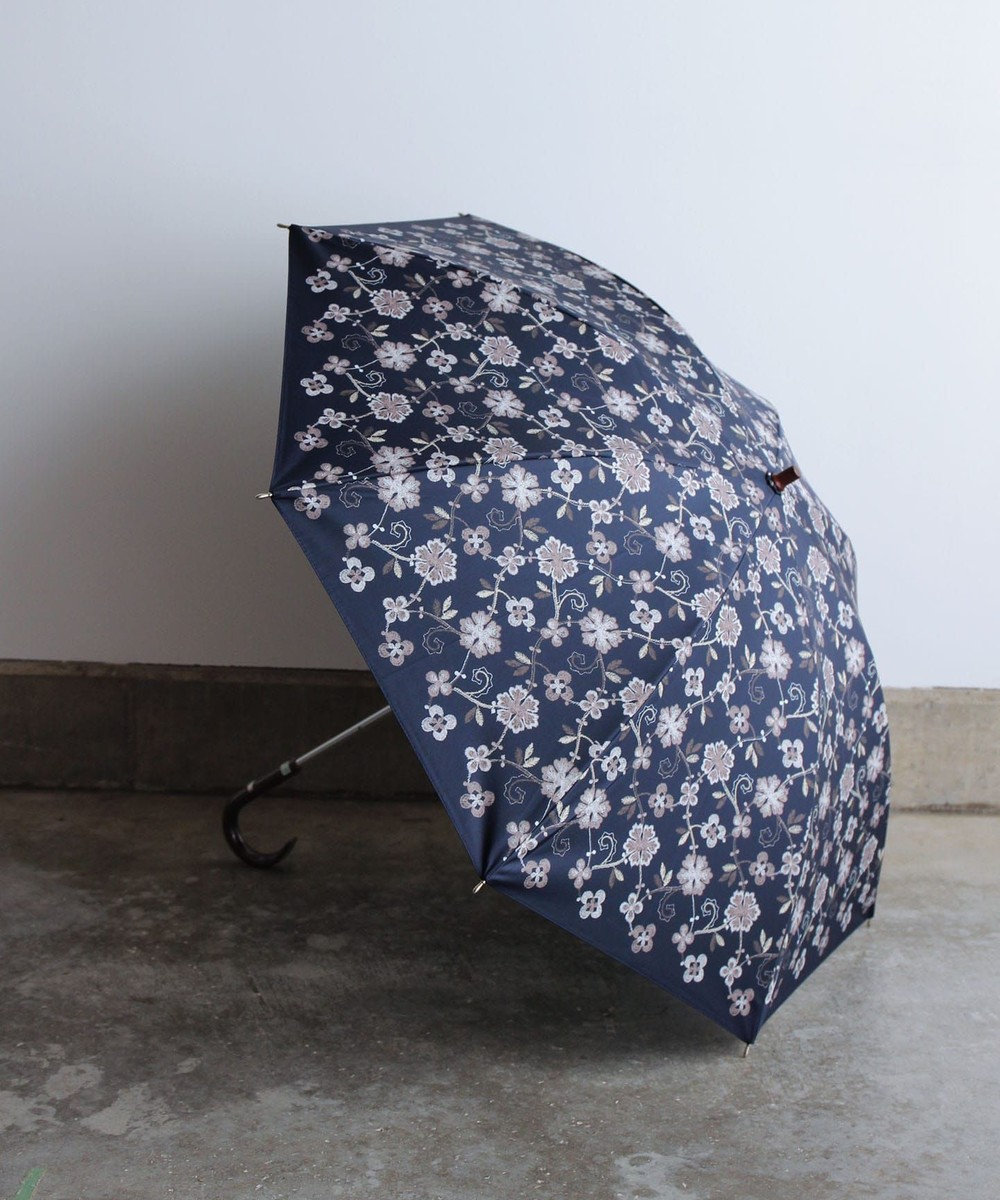 AND WOOL 〈１級遮光生地〉花壁刺繍プリントの晴雨兼用日傘 ネイビー