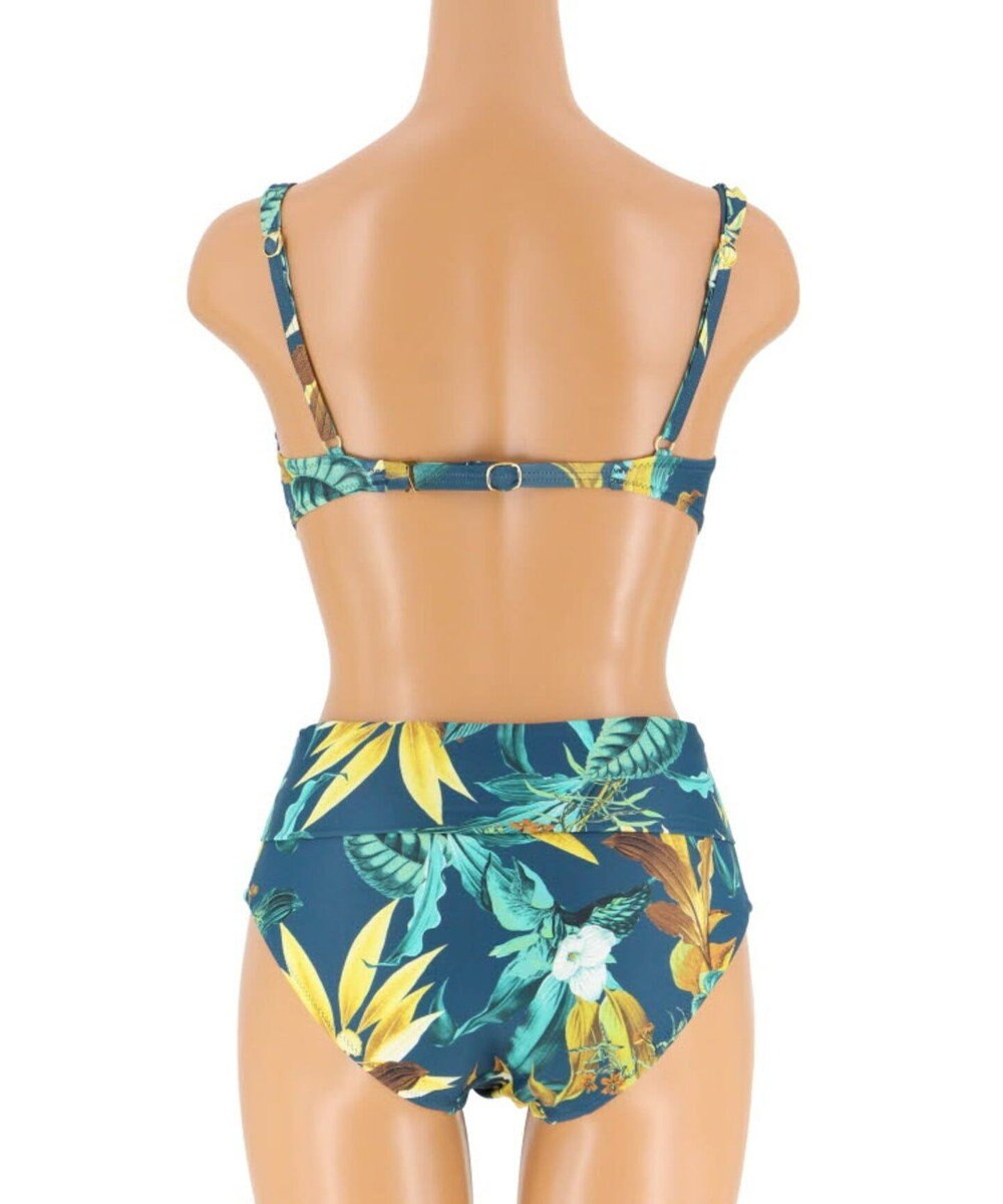 San-ai Resort（三愛水着楽園） 【SALE】【Coral veil】Lily Garden　ノンワイヤーダブルアップ ビキニ M1/M2/L1 