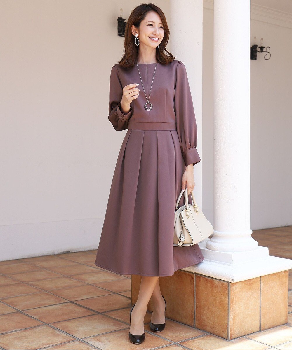 【洗える】上品くるみボタン付きミモレワンピース