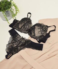 BRADELIS New York 【BRADELIS New York / 育乳ブラ・STEP2 寄せる】ベルブラ 脇高設計と前浅ワイヤーですっきり整え女性らしいバストを作るブラ 補整ブラ