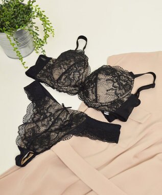 BRADELIS New York 【BRADELIS New York / 育乳ブラ・STEP2 寄せる】ベルブラ 脇高設計と前浅ワイヤーですっきり整え女性らしいバストを作るブラ 補整ブラ ブラック