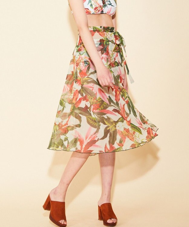 San-ai Resort（三愛水着楽園） 【Coral veil】Lily Garden　アレンジ パレオ オフホワイト