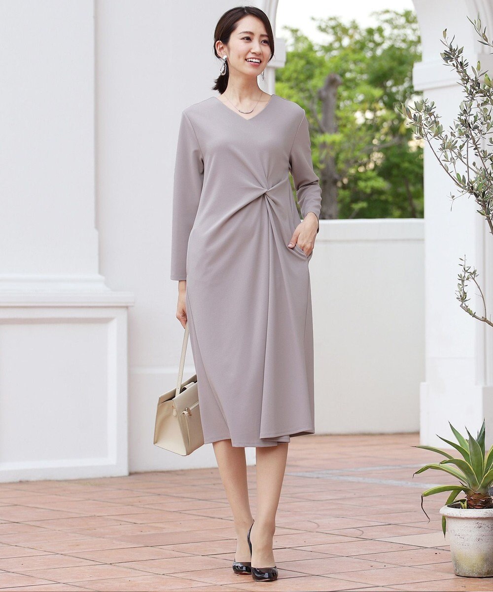 洗える カットソー素材を使用した ウエストツイストワンピース Tiaclasse ファッション通販 公式通販 オンワード クローゼット